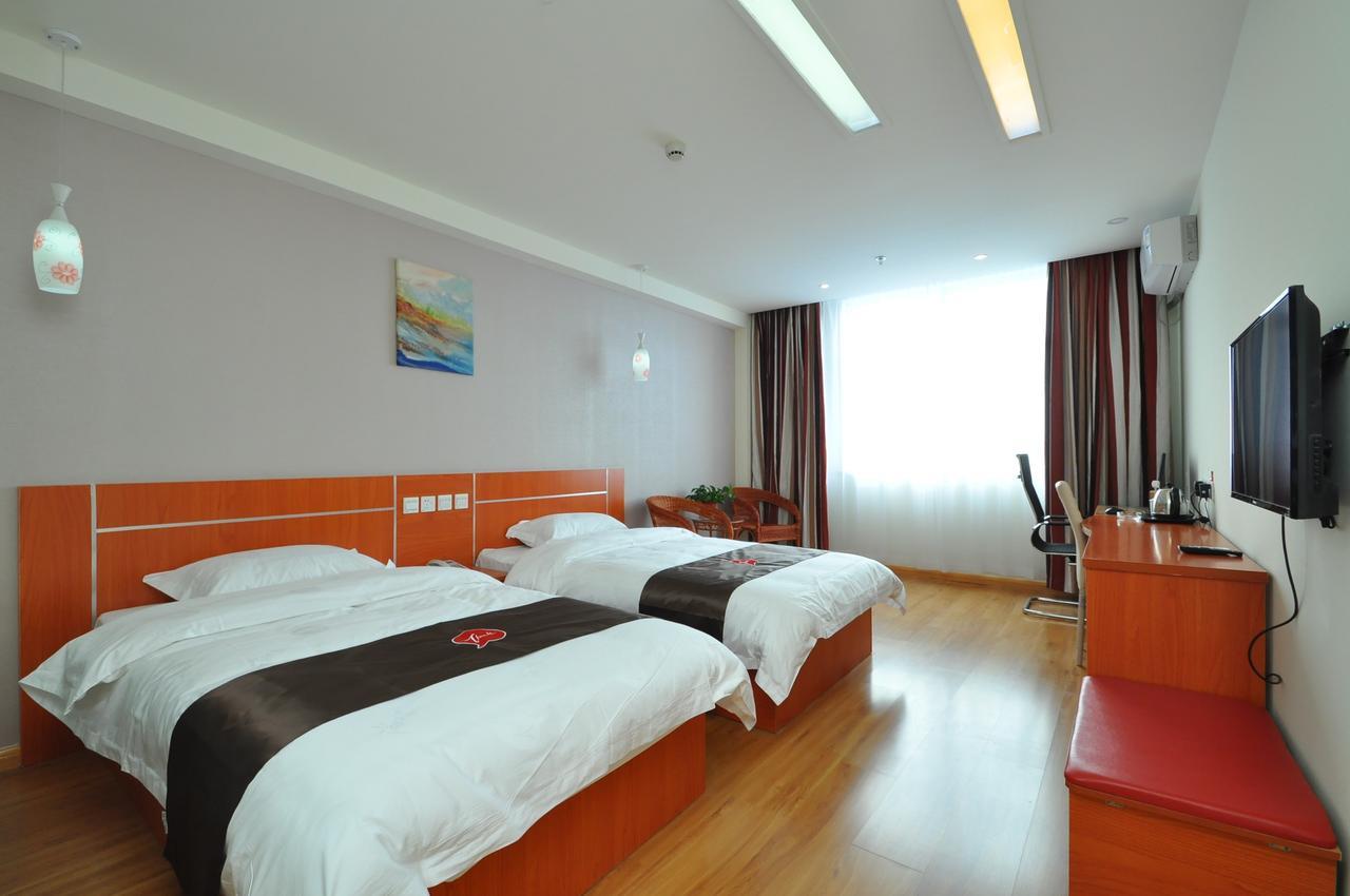 Thank Inn Chain Hotel West Eleven Road Mall Linyi  Eksteriør billede